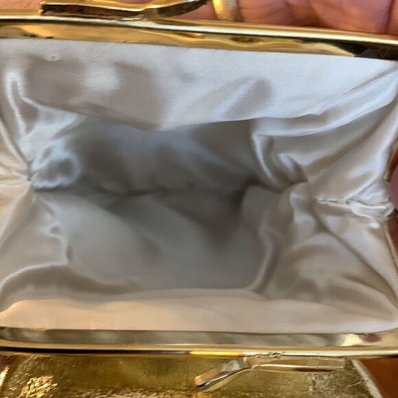 Jane Shilton genuine leather gold evening bag with three pockets & snap closure - Picture 11 of 15